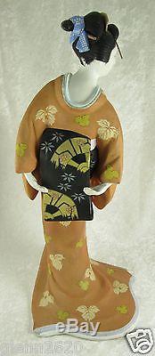Japanese Porcelain Hakata Mimasu Geisha Doll Kimono Leaves 13x7x7 inches Vintage