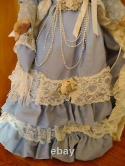 Lady Blayne by Thelma Resch 32 Porcelain Doll #125/600, 2002