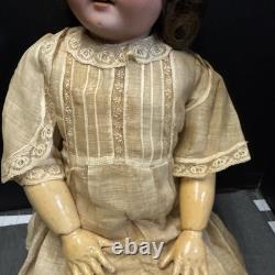 Large antique Schoenau Hoffmeister 1906 doll 27'' in a vintage outfit