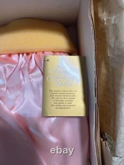 New in Box Vintage Franklin Mint Heirloom Savannah Southern Belle Porcelain Doll
