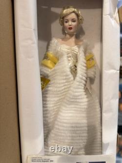 RARE Find! Gorgeous NEW Vintage Marilyn Monroe 19 Inch Porcelain Doll-Franklin