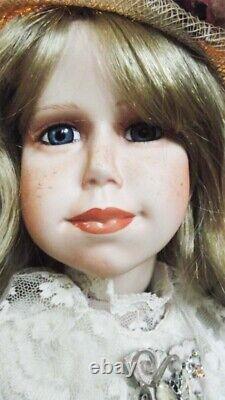 ROSEBERRY 26 in RENEE STURGEON COTTAGE PATH SERIES WORLD GALLERY DOLLS NEW