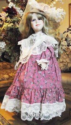 ROSEBERRY 26 in RENEE STURGEON COTTAGE PATH SERIES WORLD GALLERY DOLLS NEW