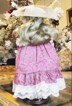 ROSEBERRY 26 in RENEE STURGEON COTTAGE PATH SERIES WORLD GALLERY DOLLS NEW