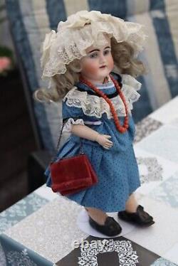 Rare Antique German Doll by Gebrüder Kühnlenz 72-27, tall 13 in