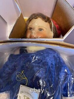 Rare Kaye Wiggs Bobbie Jean Porcelain Freckled Face Doll New in Box #528