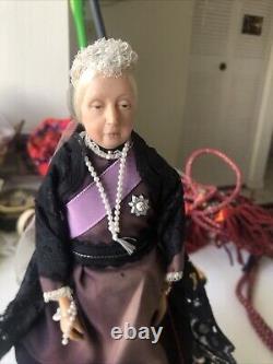 Rare Vintage Ann Parker Doll, Queen Victoria 11 Made in England With Tag