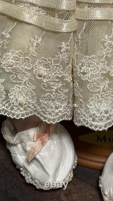 Rare Vintage Chateau Mundia Limited Collector Edition Hand Painted 18 Inch Doll