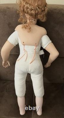 Rare Vintage Ute Kase- Lepp Dolls 27 in (Without Stand)