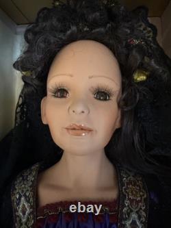 Rare World Gallery Porcelain Spanish Doll ISABELLA Limited Edition Lori Ladd 27