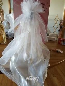 Sale1996 Blushing Orchid Bride Barbie Wedding Flower Porcelain Nib Vintage