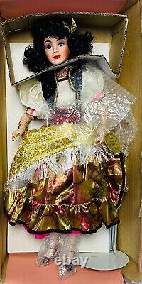 Show-Stoppers Porcelain Gypsy Doll Sonia F-682 20 Never Unboxed Vintage