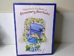 Strawberry Shortcake Blueberry Muffin Porcelain Danbury Mint Doll