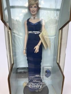 The Franklin Mint Diana Princess of Wales Porcelain Portrait Doll Blue Dress
