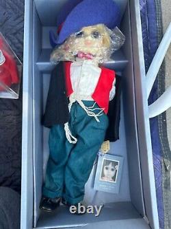 Through the eyes of mdh keane vintage Porcelain doll. With original box. Bonnie