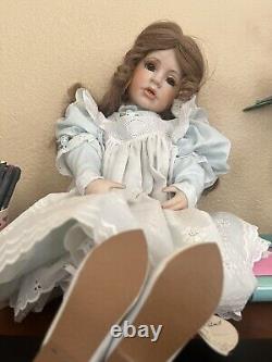 Tiffany 19 BISQUE PORCELAIN DOLL Artworks 1989 LINDA MASON REPRODUCTION Vintage