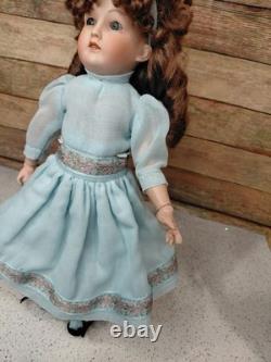 Tiny 13 Revalo Germany On Little Original Compo Body, Sweet Dress Tiny 13 Revalo Germany On Little Original Compo Body, Sweet Dress