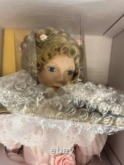VICTORIA JUBILEE GORHAM PORCELAIN VINTAGE COLLECTABLE DOLL MOM AND DAUGHTER New