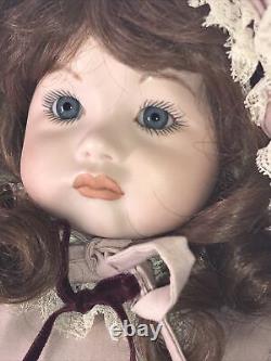 VINTAGE COLLECTOR DOLL PARIS INA Porcelain 22