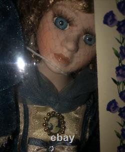 VINTAGE PORCELAIN DOLL- OZARK MOUNTAIN DOLL CO. VICTORIAN ORIG. BOX/New