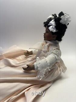 VINTAGE World Gallery laura Colabe Charity Porcelain Doll Seating Position 15