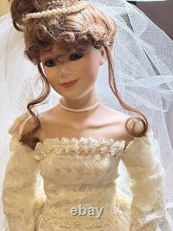 VTG Court of Dolls 26 Porcelain Doll Alexis Bride By Jenny #792/5000 With Stand