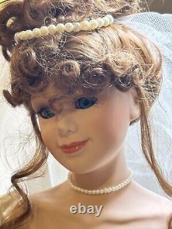 VTG Court of Dolls 26 Porcelain Doll Alexis Bride By Jenny #792/5000 With Stand