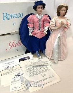 VTG RARE 1990 Pair Danbury Mint 18 Shakespeare Romeo & Juliet Porcelain Dolls
