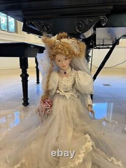 VTG & RARE. Wedding doll porcelain doll (great condition) brand new