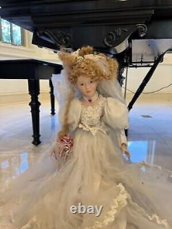 VTG & RARE. Wedding doll porcelain doll (great condition) brand new