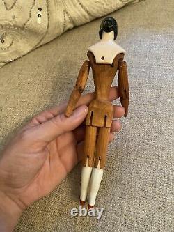 Very Rare 7.75 1840s Pink Tint China Doll On Articulated Wooden Body Early Bun