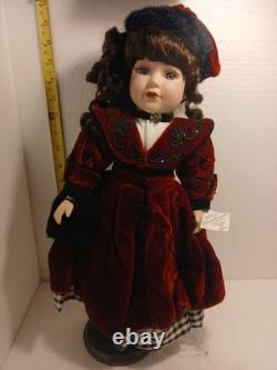 Victorion Collection? VINTAGE? Porcelain Doll Mint Condition