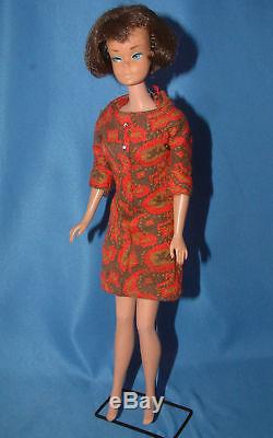 Vintage 1070 American Girl Brunette Japan Bendable Leg Barbie 1966, (8020)