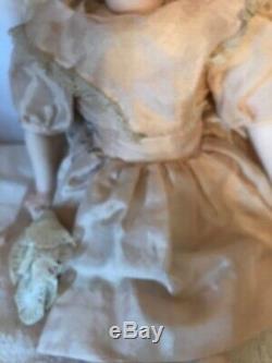 Vintage 18 Marianne De Nunez 1967 Pouty Dee Porcelain Doll