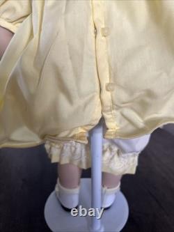 Vintage 1968 Morton Salt Umbrella Girl Doll Porcelain with Box Certificate Stand