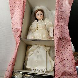 Vintage 1980s Madame Alexander Portrait Bride 21 inch New in Box with Stand TAG