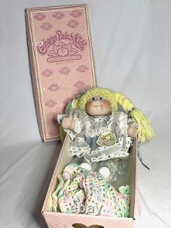 Vintage 1984 Limited Edition 16 Kellyn Marie #4882 Porcelain Cabbage Patch Kid