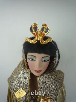 Vintage 1987 Large 21 Cleopatra Franklin Mint Heirloom Porcelain Doll