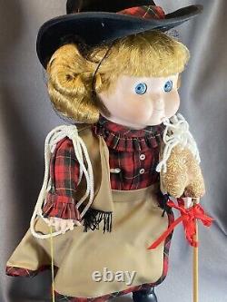 Vintage 1993 119/1000 Dolly Dingle Dolls By Bette Ball Cowboy & Cowgirl Goebel