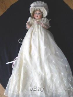 Vintage 1999 Lady Anne Reproduction Porcelain Williamsburg Doll Factory / HILDA