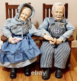 Vintage 32 William Wallace Jr Grandma Grandpa Porcelain Ceramic Dolls On Chairs