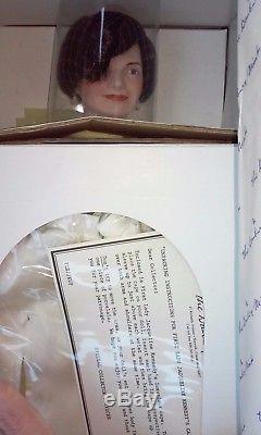 Vintage America's First Ladies porcelain doll collection series by Danbury Mint