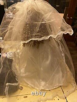 Vintage Authentic Bride By Duck House Dolls Limited And Numbered 443/5000