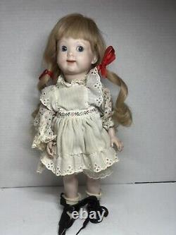 Vintage Bisque Googly Porcelain Doll Blue Glass Eyes 165/10 Pamela fully jointed