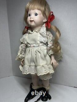 Vintage Bisque Googly Porcelain Doll Blue Glass Eyes 165/10 Pamela fully jointed