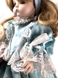 Vintage Bobble Head Porcelain Doll / Stand