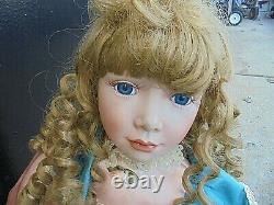 Vintage Collectible William Tung Cathy 25 Porcelain Doll