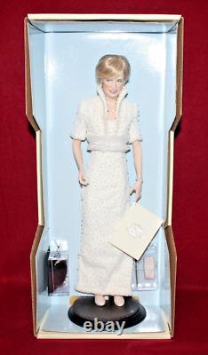 Vintage Diana Princess Of Wales 17 Porcelain Portrait Doll, No COA, Franklin Mint