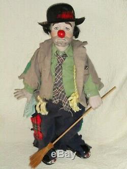 Vintage Dynasty 1976 Hobo Clown Emmett Kelly 22 Porcelain/cloth 15 Bench Doll