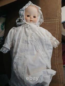 Vintage Dynasty Doll Collection Baby Sue 1983 Bisque Porcelain Cloth Doll 12